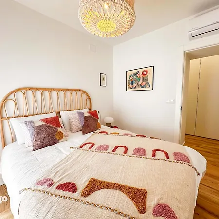 Designer Styled Townhouse With Pool Dom01 Holiday home *