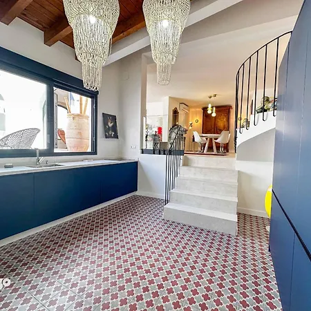 Designer Styled Townhouse With Pool Dom01