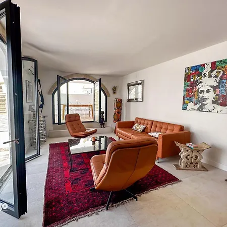 Designer Styled Townhouse With Pool Dom01 Holiday home *