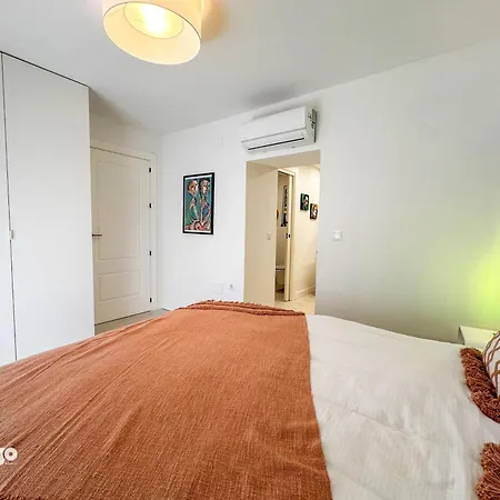 Designer Styled Townhouse With Pool Dom01 Aiamonte